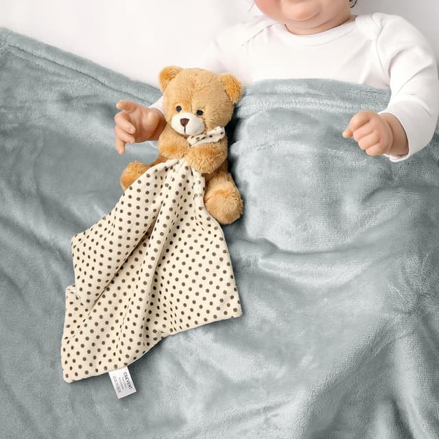 Detalle 2 de CREVENT Soft Plush Animal Face Baby Comforter with Tag (Hugging Bear) – Skin-friendly plush for day-to-day comfort