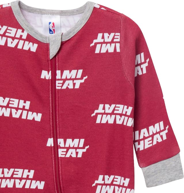 Detalle 2 de Gerber unisex-baby NBA Team Sleep 'N Play (Miami Heat) — soft one-piece for sleep and play