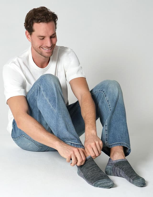 Detalle de CLOSEMATE Men’s Ankle Trainer Socks (5 Pairs) – Non-slip low cut sport socks