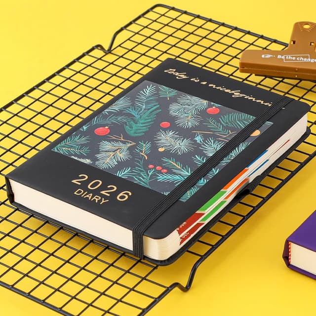 Detalle de Diary 2026 Day to Page A5 Organiser (Jan–Dec 2026) with Pen Holder, Coloured Side Tabs and Inner Packet