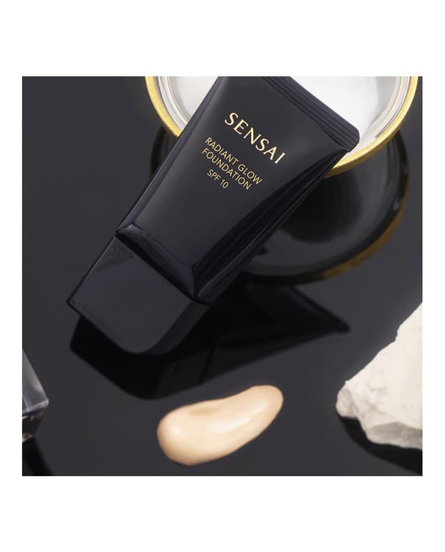 Thumbnail 2 de Sensai Radiant Glow Foundation 30 ml base de maquillaje 💄