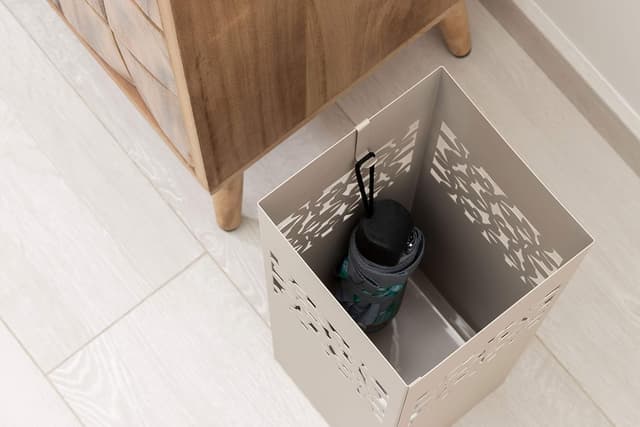 Detalle de Baroni Home Portaombrelli Quadrato 15,5 cm