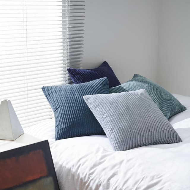 Detalle de Topfinel Kissenbezug blau (40x40) im 4er-Set aus Kordsamt – mit verdecktem Reißverschluss