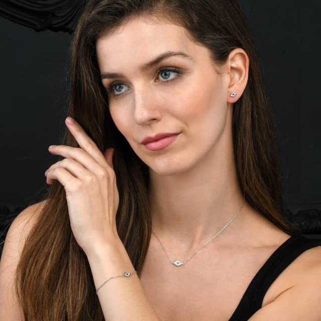 Detalle de Diamond Treats Petites boucles d’oreilles en argent 925 « mauvais œil »