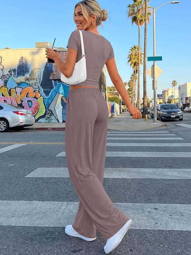 Detalle 2 de Trendy Queen 2-Piece Matching Summer Lounge Set for Women (Crop Top & Wide-Leg Pants)