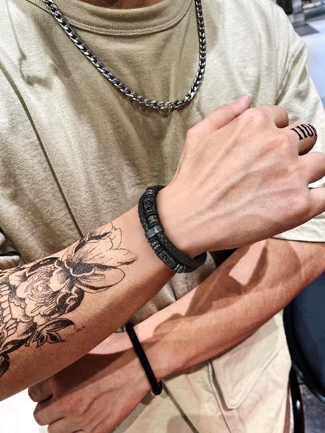 Thumbnail 6 de Bestyle Lederarmband für Männer aus Edelstahl mit Magnetverschluss – Gold/Silber/Schwarz, Flechtarmband (Längen 19/21/23/25 cm)