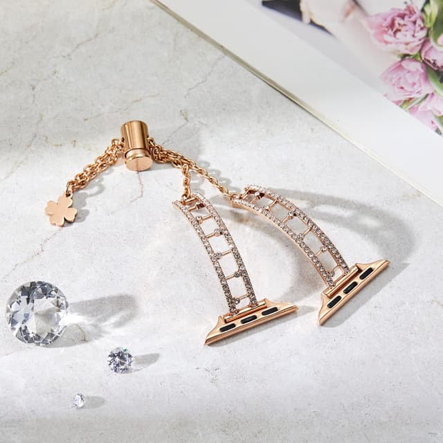 Detalle de Missair diamond-ladder metal strap for Apple Watch (38mm–49mm) compatible with SE & Series 11–3