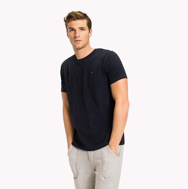 Detalle 2 de Tommy Hilfiger Herren T-Shirt Kurzarm Rundhalsausschnitt aus Bio-Baumwolle