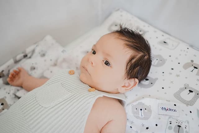 Detalle de FlyIdeas set 2 lenzuola con angoli per Next to Me 50x83 cm in cotone morbido e traspirante