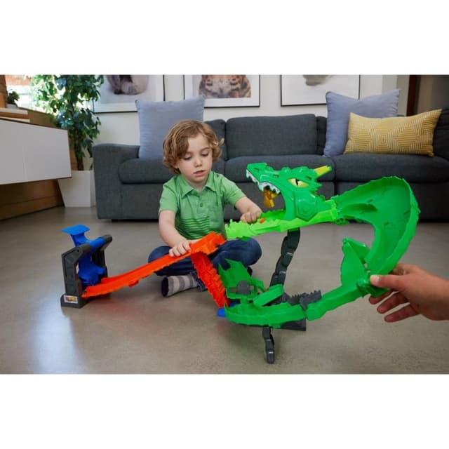 Detalle de Hot Wheels Monster Truck JFR06 set de pista y camión multicolor (1:64)