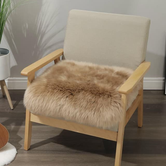 Detalle de LLB Sheepskin Chair Cushion 18x18 Inch Non-Slip Back Genuine Fur Seat Pad (Tan)