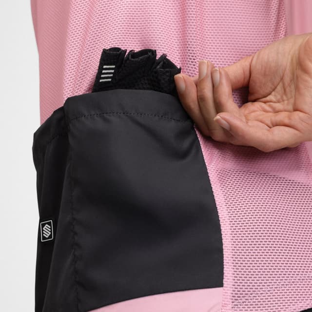 Detalle 2 de Siroko Chaleco cortavientos ciclismo mujer V1-W