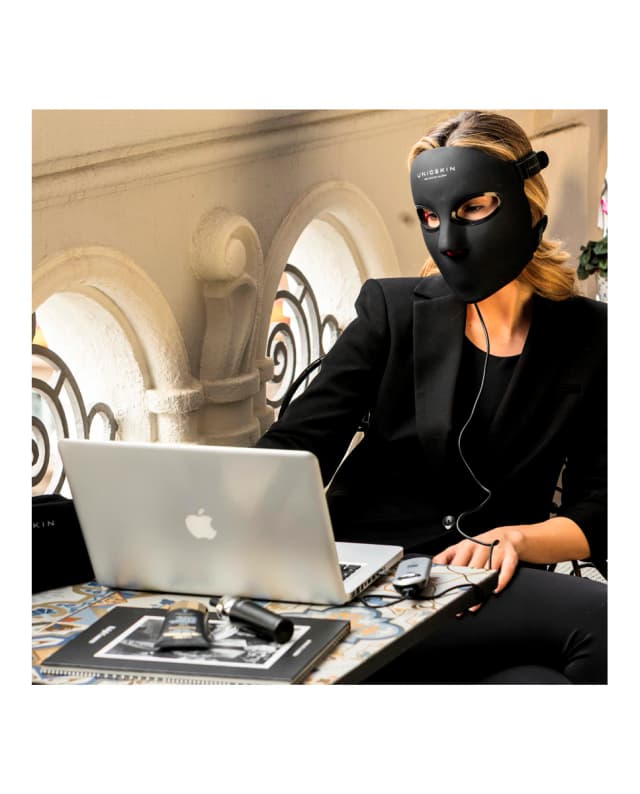 Thumbnail 4 de Unicskin Máscara Facial Avanzada Unicled 5.0 Centurion Korean