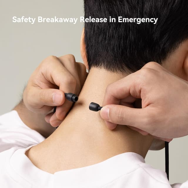 Detalle 2 de SANTLET Premium retractable ID badge holder with lanyard and silent elastic cord