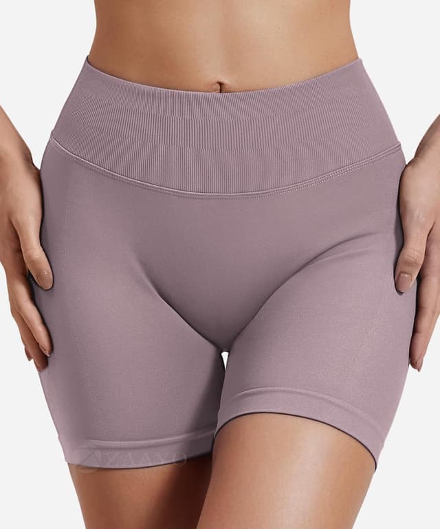 Detalle 2 de ZAAYO Damen Sport-Shorts mit Hidden Scrunch & Tummy Control – Workout Biker Shorts (4,5 Zoll)