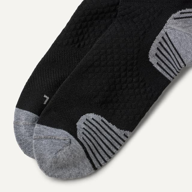 Detalle 2 de Amazon Essentials Women’s Athletic Performance Low-Cut Running Socks (3-pack) with Arch Support