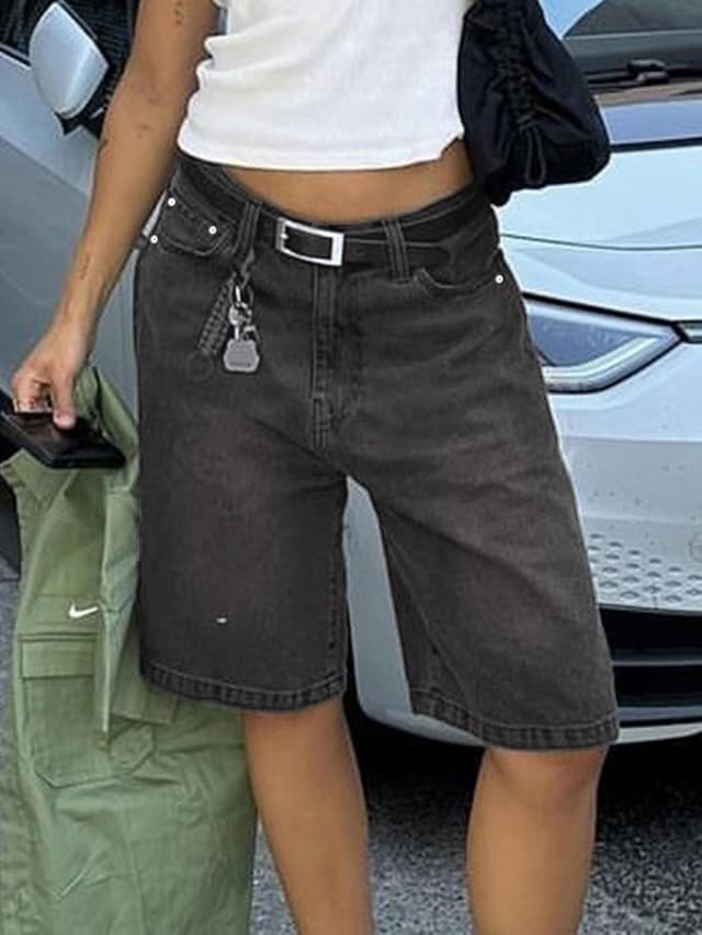 Detalle de Women’s denim jorts with baggy fit