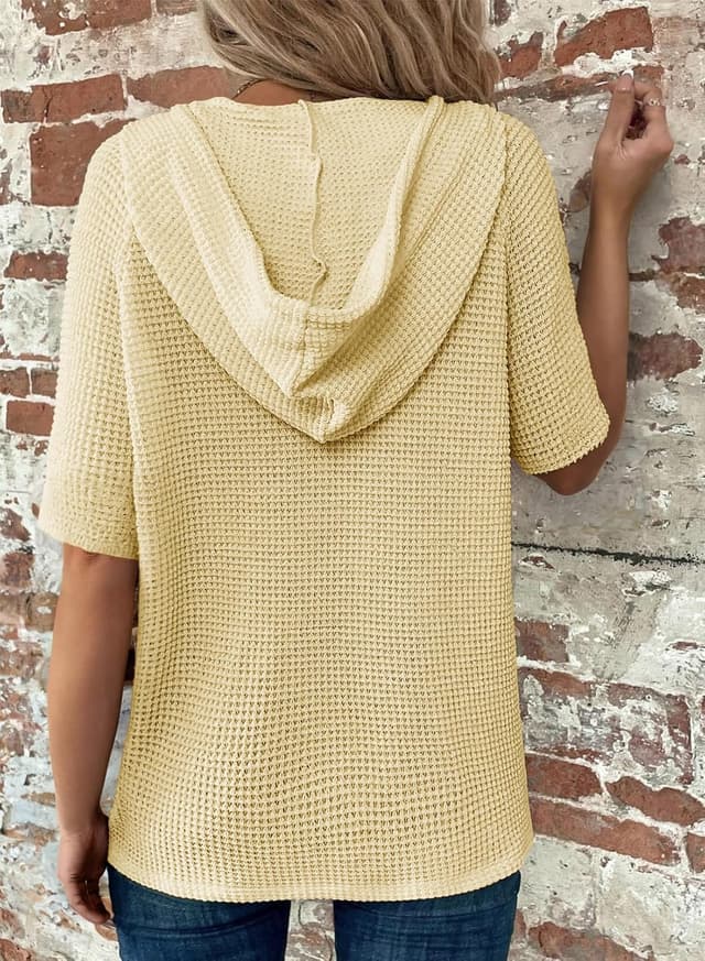 Detalle 2 de Dokotoo Women’s Waffle Knit Short Sleeve Hoodies (Drawstring, V-Neck, Button Front)