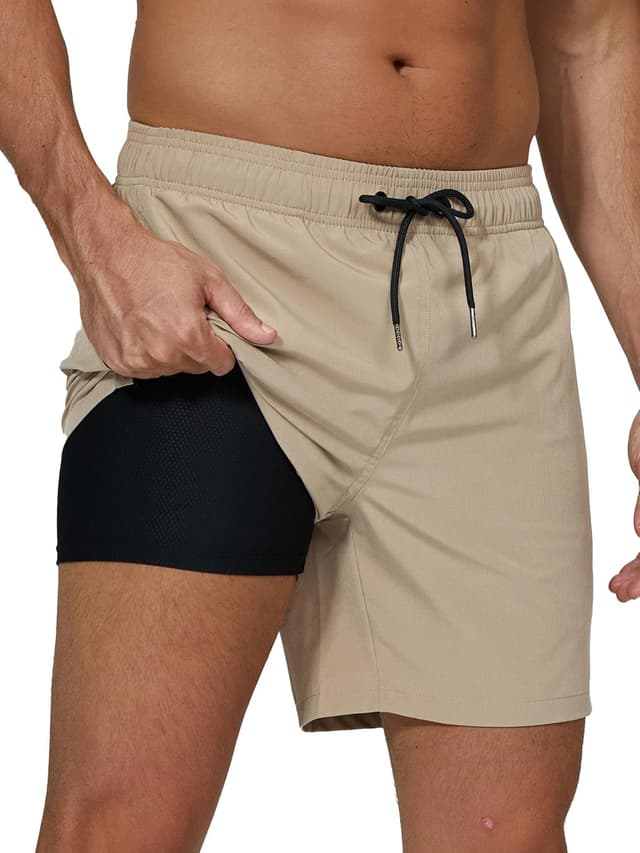 Detalle de Arcweg men’s 2-in-1 swim trunks with compression liner, quick-dry stretch and zip pockets