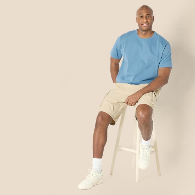 Thumbnail 6 de Amazon Essentials Men’s Relaxed-Fit Heavyweight Cotton T-Shirt (Prewashed 100% Cotton)