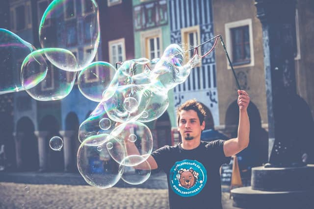 Detalle 2 de Riesenseifenblasen Set 50 cm, 3-teilig