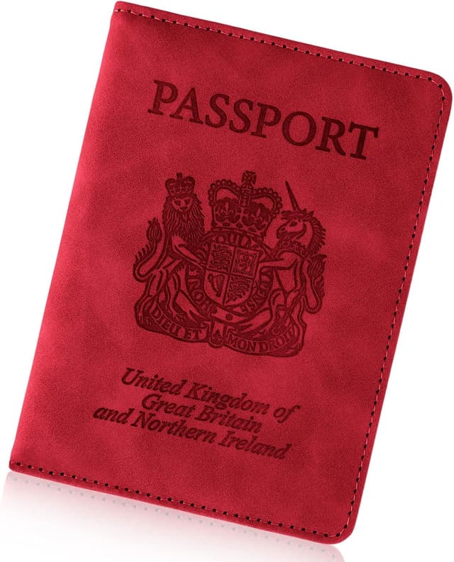 Detalle de Cinocratic RFID Blocking PU Leather Passport Holder – Black travel wallet for passports, cards & tickets