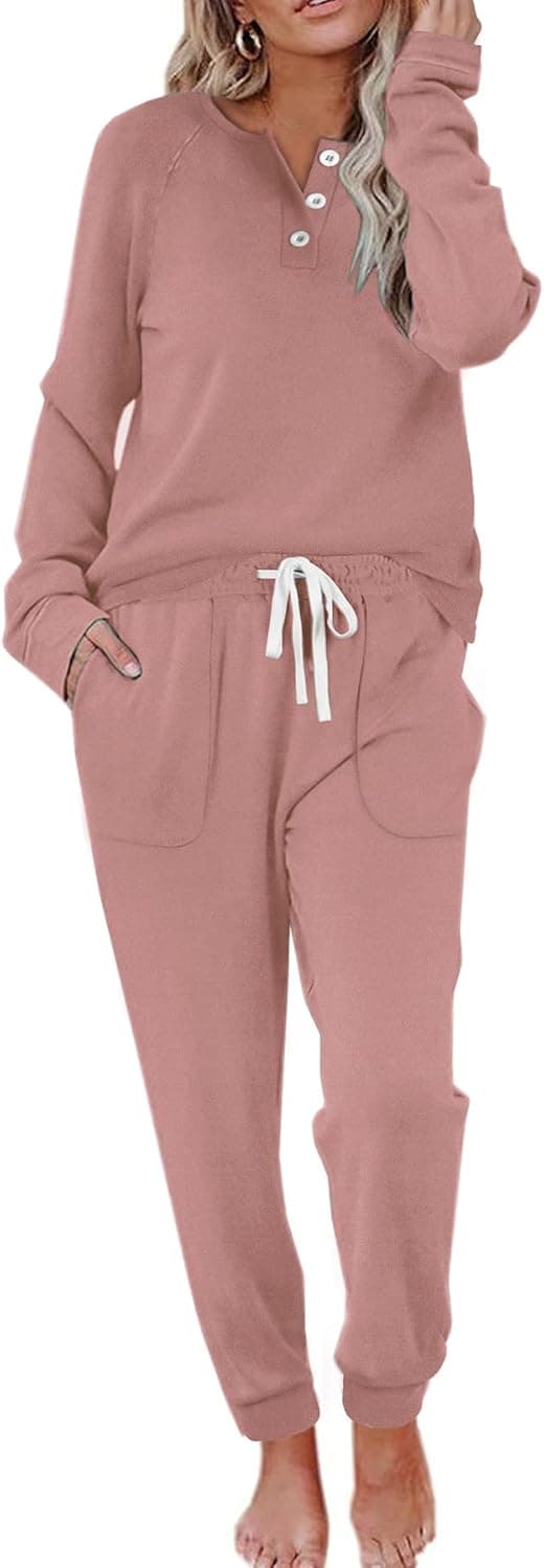 Detalle de WIHOLL Two-Piece Women’s Lounge Set (Button-Down Henley Sweatshirt + Drawstring Sweatpants with Pockets)