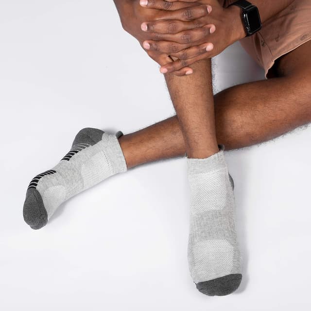 Detalle de Coskefy Thick Cushion Ankle Trainer Socks (6 Pairs) – No odour cotton sports socks for running, gym and walking