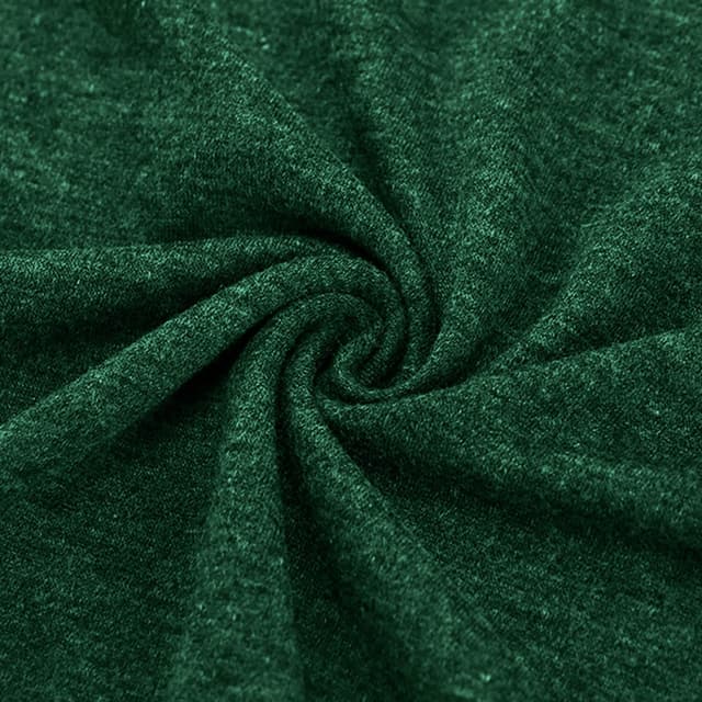 Detalle de Qskall Christmas T Shirts for Men – Snowflake holiday tee with relaxed fit