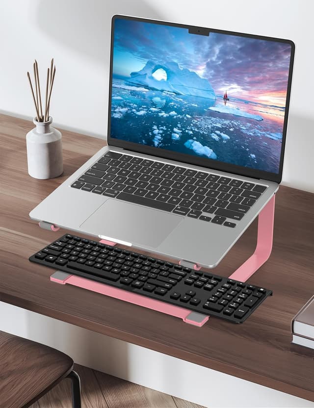 Detalle 2 de SOUNDANCE Metal Laptop Stand for Desk (Pink) – Ergonomic Riser for 12 to 17.3-inch Laptops