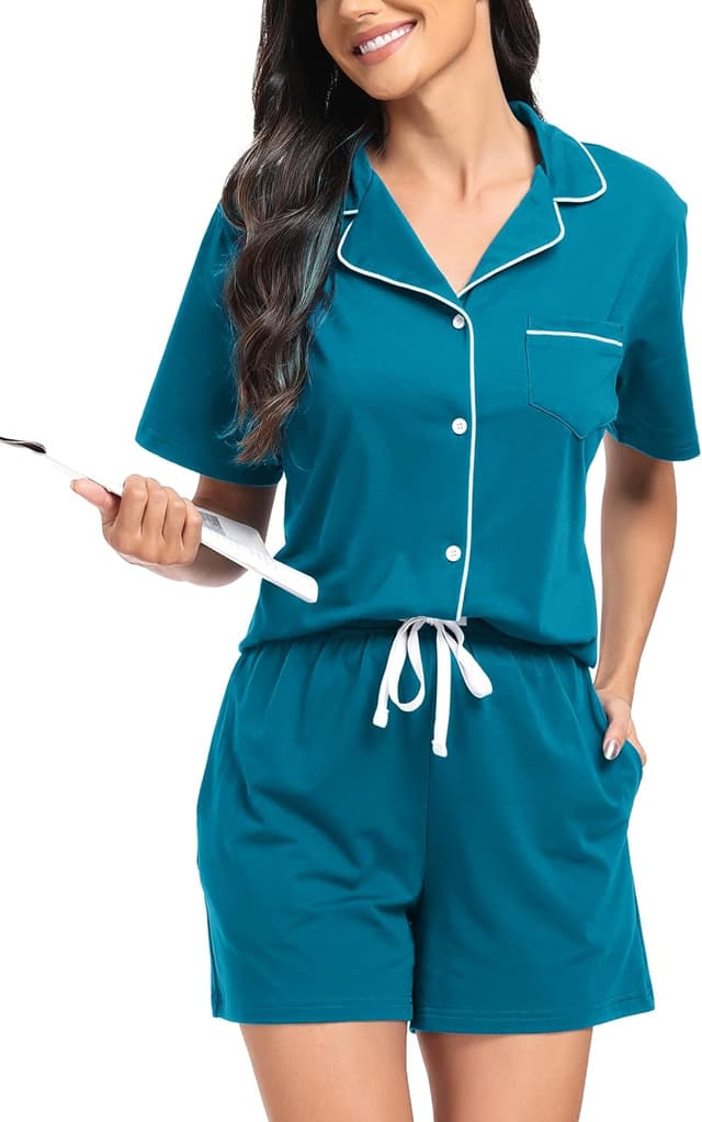 Detalle de Ensemble pyjama femme en coton Lovasy : short + haut col V à manches courtes