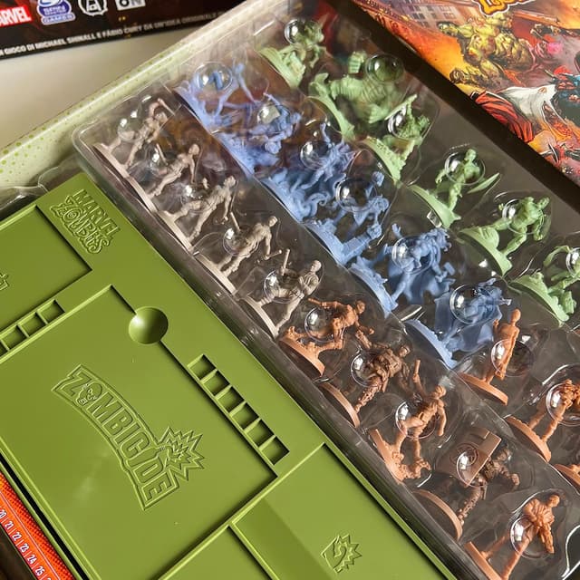 Detalle de Asmodee Marvel Zombies Zombicide (edizione in italiano) gioco da tavolo 1-6 giocatori, 14+