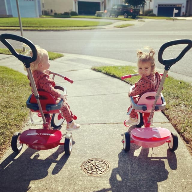 Thumbnail 1 de Radio Flyer 3-en-1 Tricycle Rose pour enfants de 1,5 à 5 ans ⚙