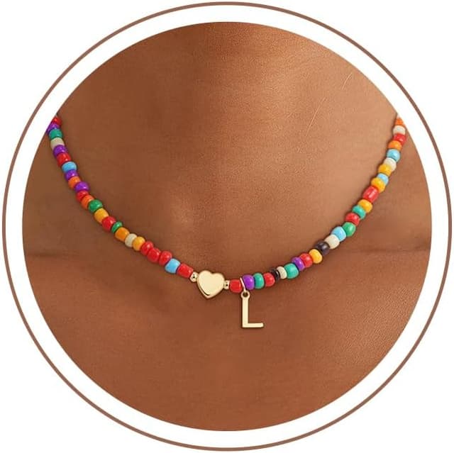 Detalle de SLOONG bunte Buchstaben-Perlenkette mit Namensinitiale – handgefertigte Boho-Choker-Kette für Mädchen und Damen