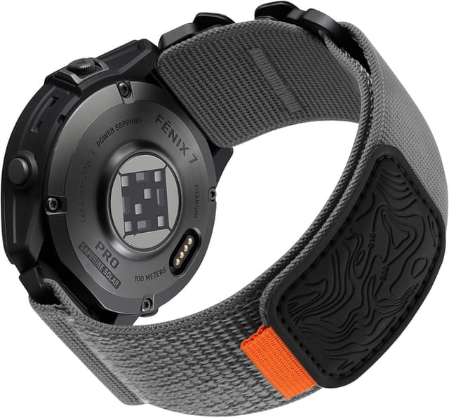 Detalle de Bandletic QuickFit 22mm nylon strap compatible with Garmin Fenix 6/7/8 and Forerunner 965/955