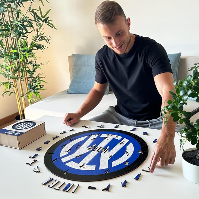 Detalle de Iconic Puzzles Inter Logo Prodotto ufficiale – Puzzle di legno sostenibile, taglia L