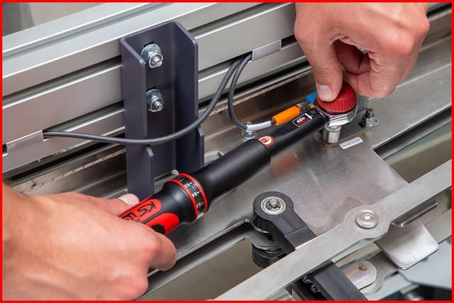 Detalle de KS Tools 516.1412 chiave dinamometrica con testa a cricco scorrevole Ergotorque Precision, 1–25 Nm (1/4")