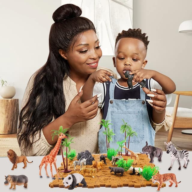 Detalle 2 de TOEY PLAY 52PCS Animal Mother & Child Jungle Safari Figures Set with Soil Blocks & Carry Case