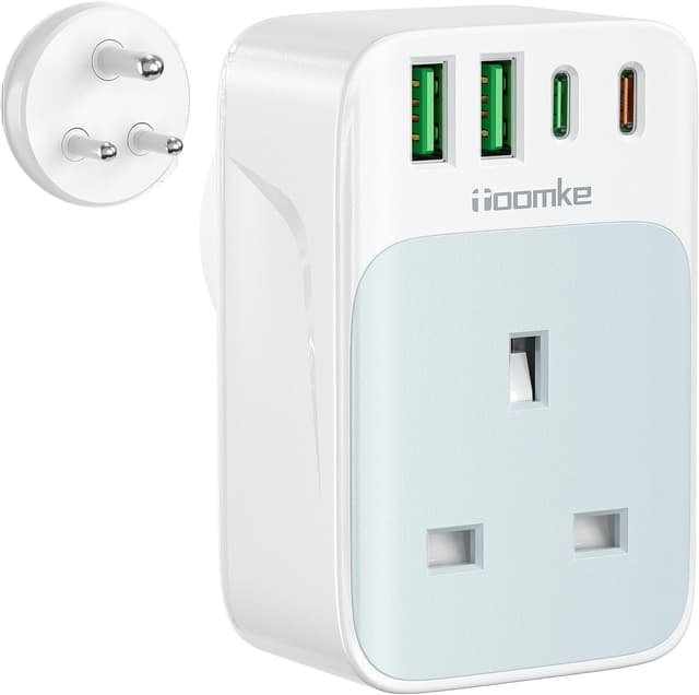 Detalle de UK to India plug adapter with 35W USB C