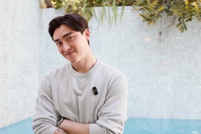 Detalle 2 de Rode Wireless Micro Schwarz USB-C – 2 Sender mit Mikrofon für mobiles Filmen per USB-C