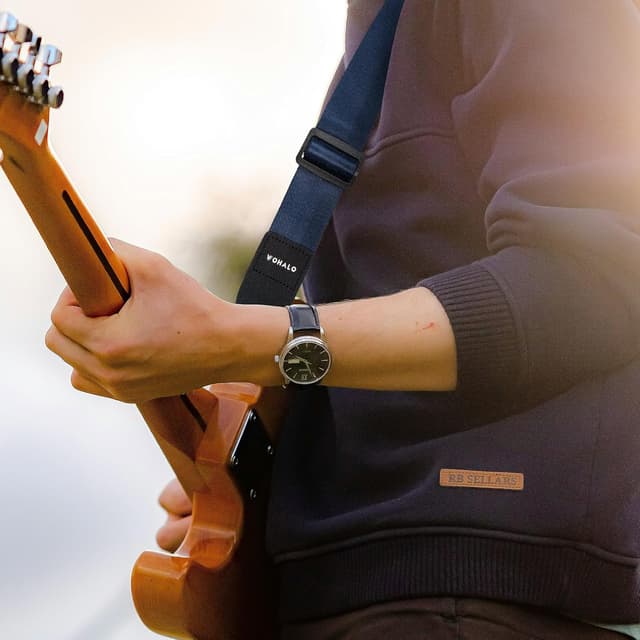 Detalle 2 de VOHALO Adjustable Nylon Guitar Strap (36–60 inches) with Picks & Accessories