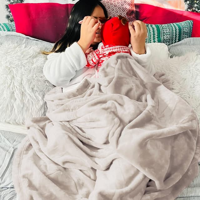 Detalle de Bedsure Fleece Blanket 270x230 cm King