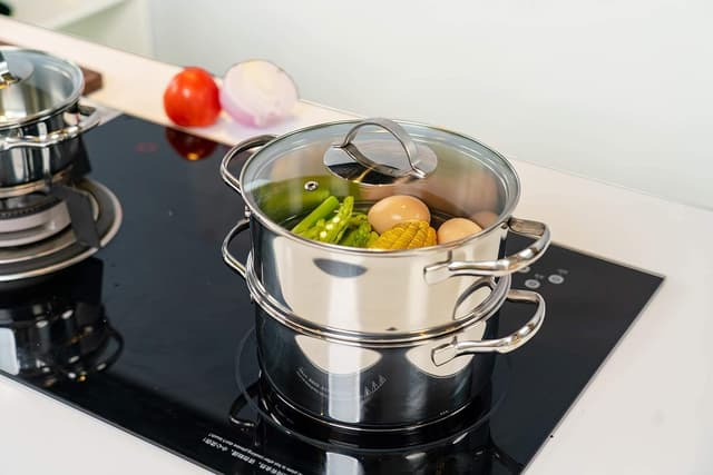 Thumbnail 4 de Amazon Basics 11-teiliges Topf- und Pfannenset aus Edelstahl mit Keramik-Antihaftbeschichtung (Induktion)