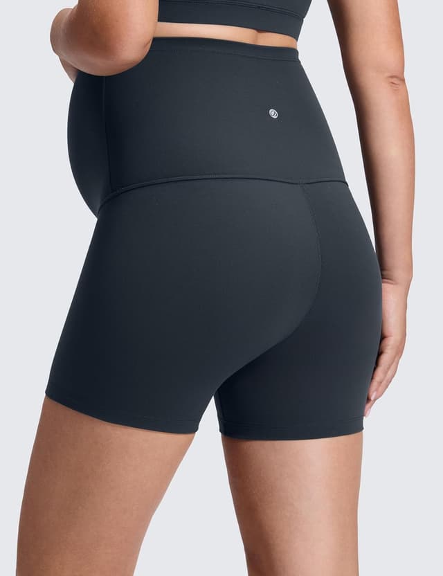Detalle 2 de CRZ YOGA Butterluxe — short de maternité pour yoga et post-partum (taille très haute, coupe ventre)