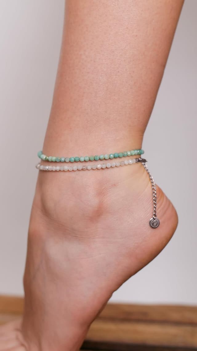 Detalle de BERGERLIN Perlen-Fußkettchen mit Regenbogen-Mondstein (Labradorit) und 925 Sterling-Silber-Verschluss