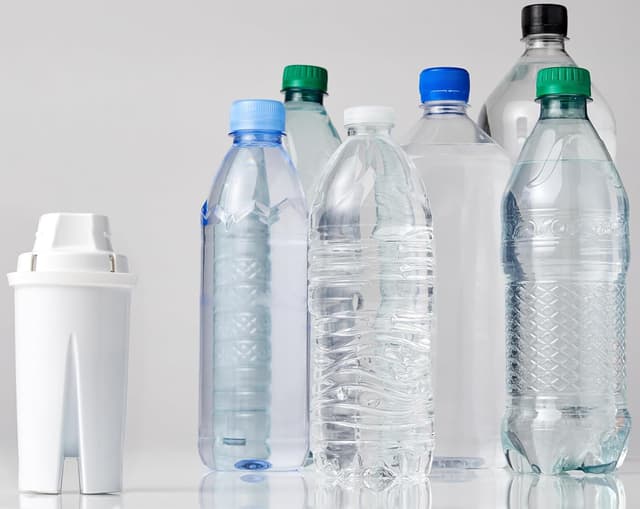 Detalle 1 de Amazon Basics 10-Cup Pitcher with Filter (Brita-compatible) for clean, crisp filtered water