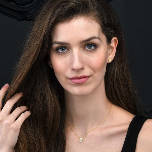 Detalle de Diamond Treats collana in argento 925 con ciondolo Mano di Fatima (Hamsa) e zirconi