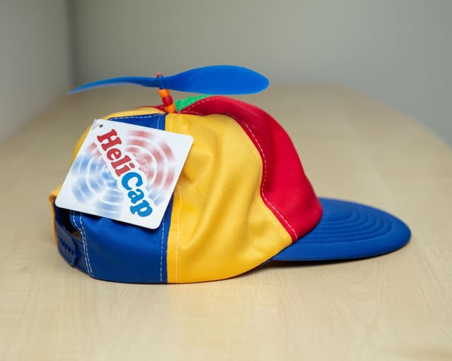 Detalle de Boxer Games Propellerhut für Herren – lustige Propellermütze für Malle, Fasching & Partys