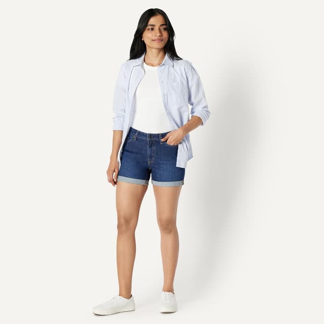 Detalle de Amazon Essentials Women’s Slim-Fit Mid-Rise 4in (10.2cm) Jean Shorts