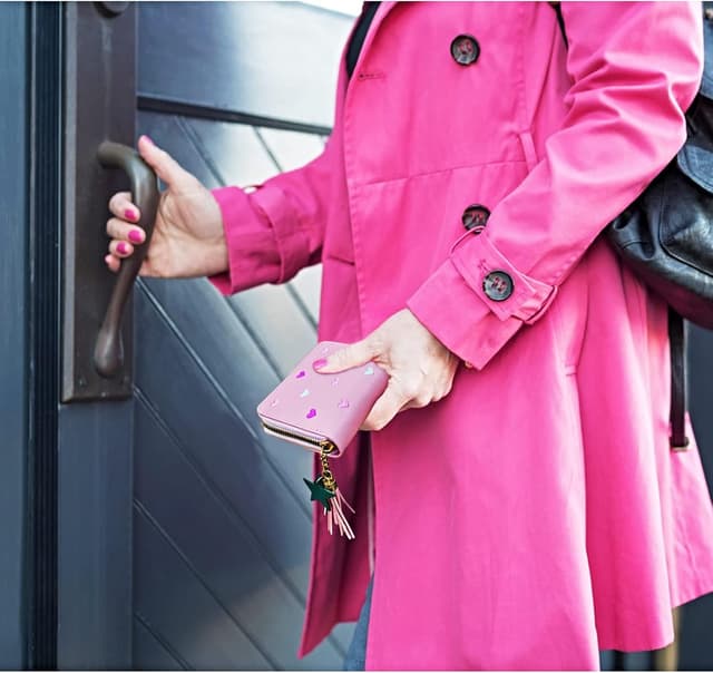 Detalle 2 de FuninCrea Ladies Purse Wallet with Star Pendant (Pink PU Leather) – zipper coin pouch and card slots